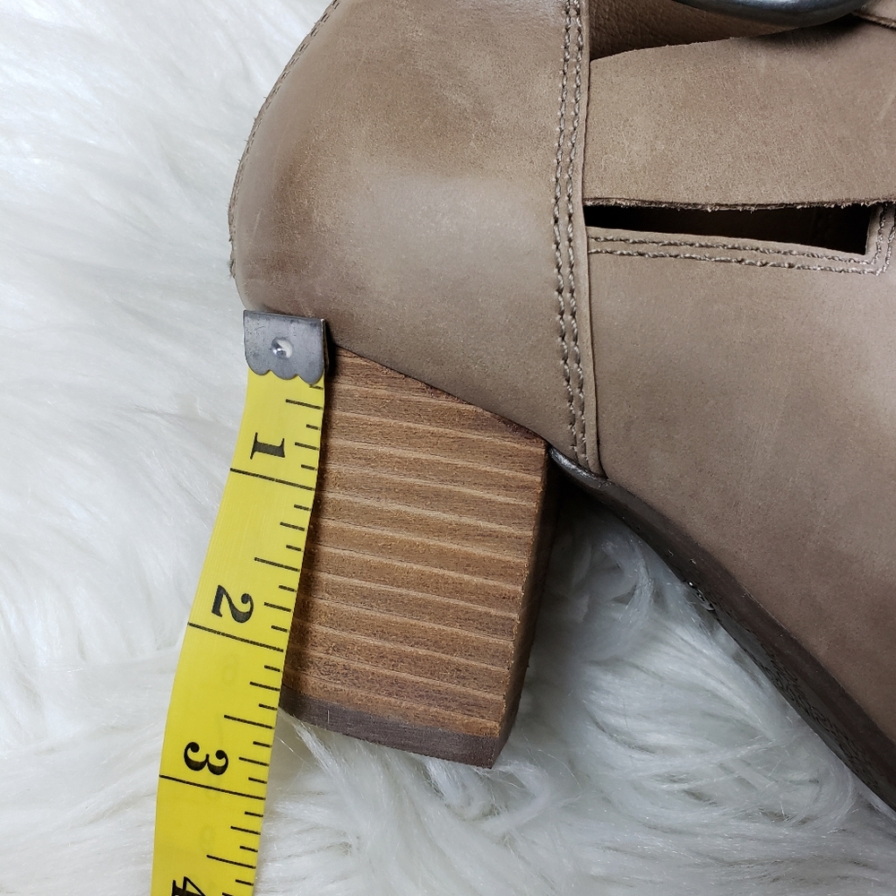 Vionic Rory buckle ankle bootie size 9 - Picture 6 of 16